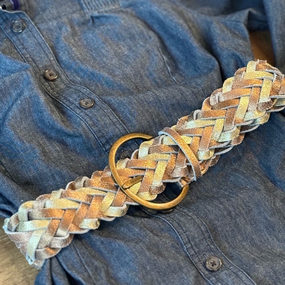 Vintage 80’s Metallic Leather Belt. Women’s Sz-L EUC | Braided | Trendy